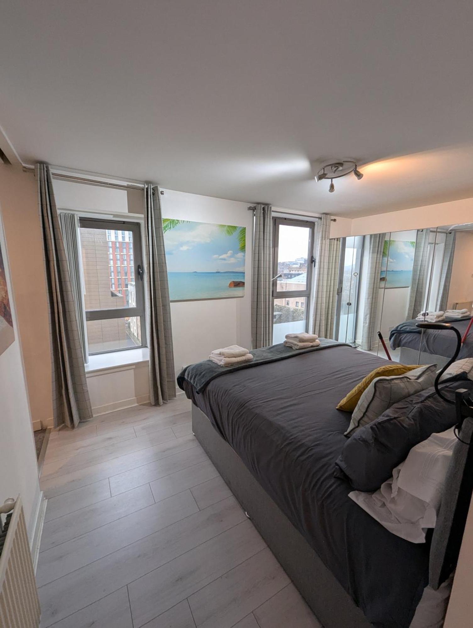 Glasgow City Centre Waterfront Apartment Esterno foto