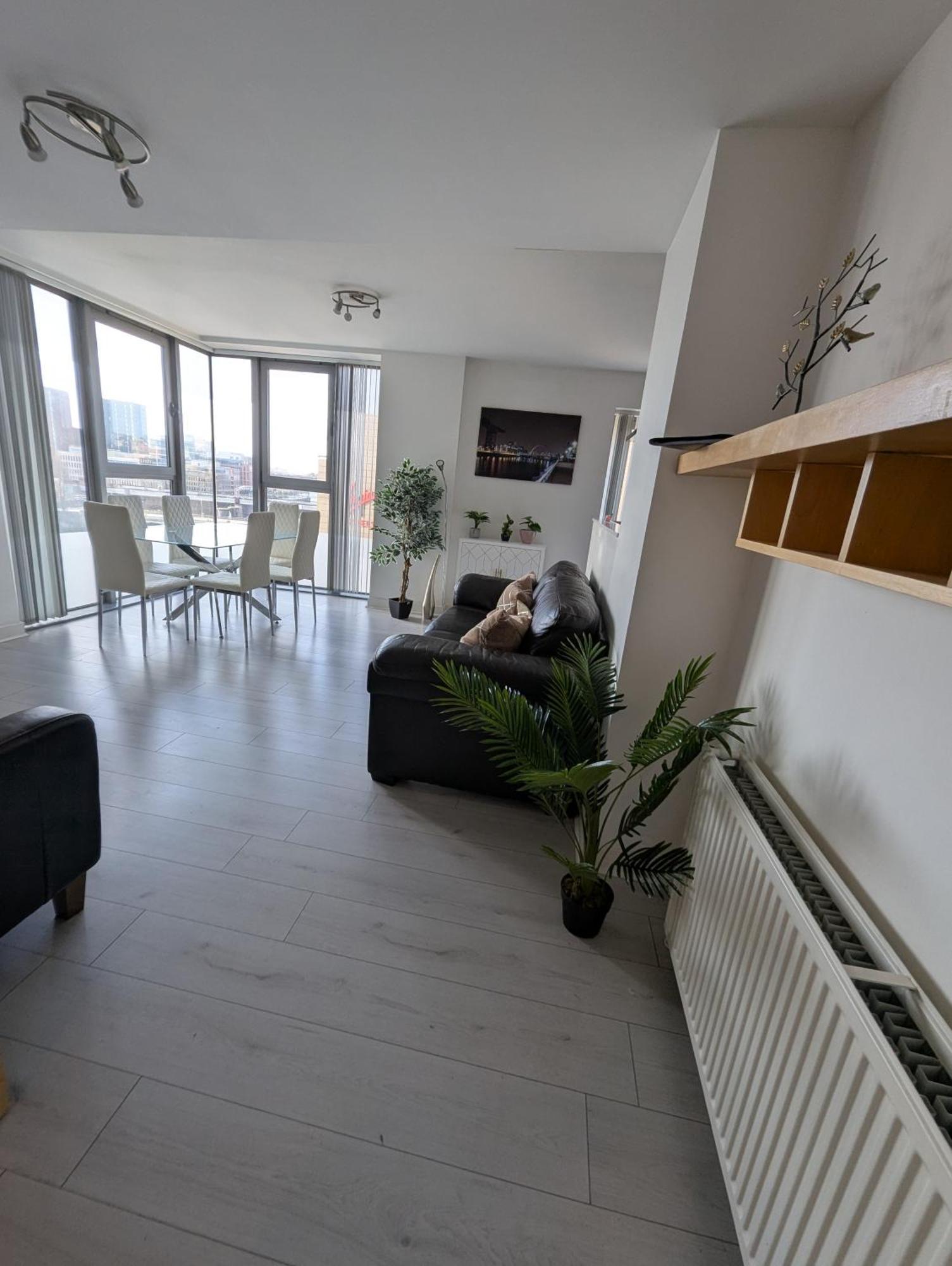 Glasgow City Centre Waterfront Apartment Esterno foto