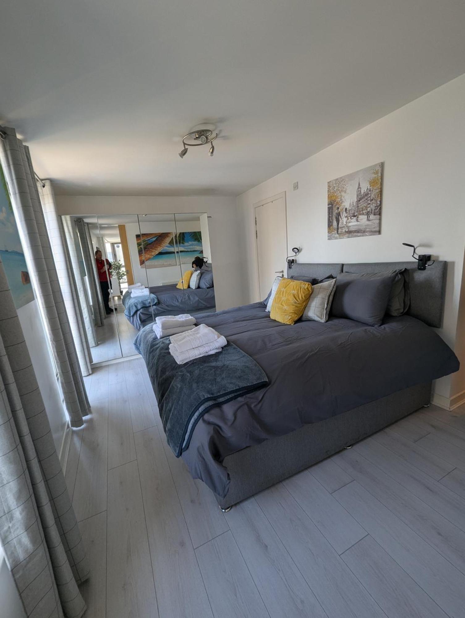 Glasgow City Centre Waterfront Apartment Esterno foto