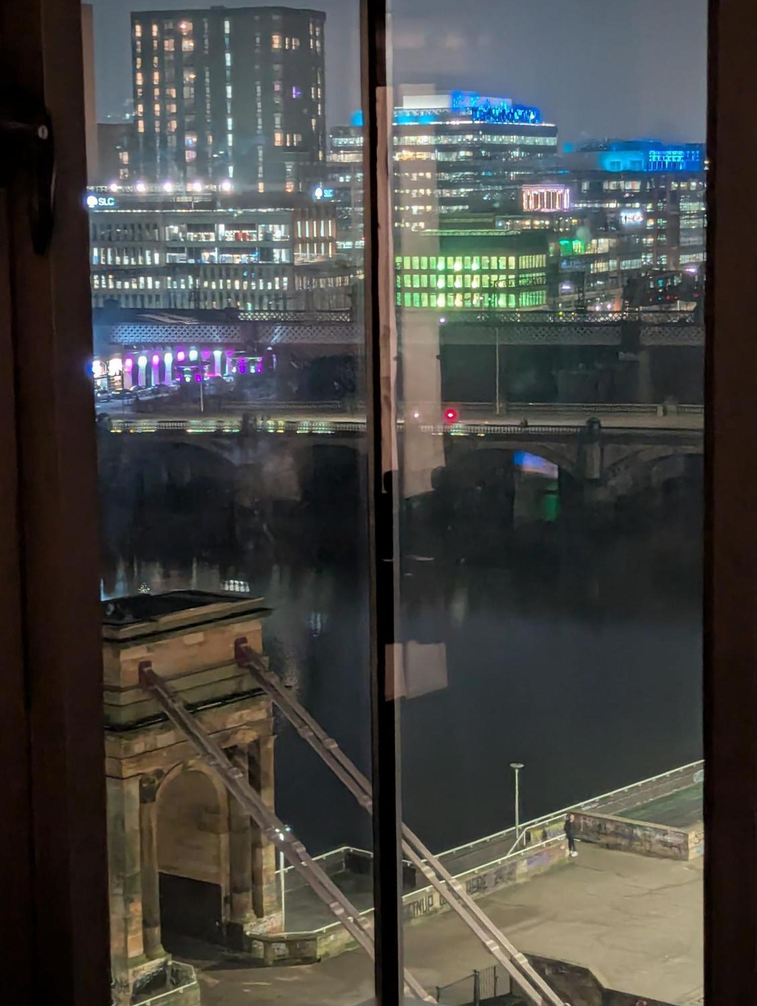 Glasgow City Centre Waterfront Apartment Esterno foto